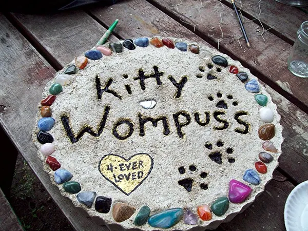 DIY Mosaic in Concrete